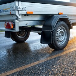 Schmutzfänger Anhänger 23x20 cm 2er Set – Universal Spritzschutz aus Gummi gegen Schlamm, Steinschlag und Spritzwasser